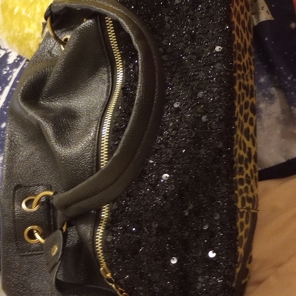 Purse - Picture 2 of 2